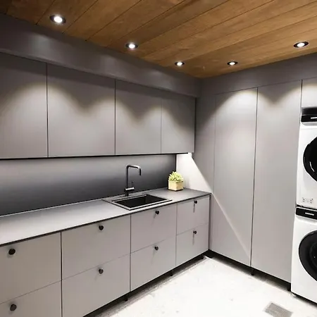Apartmán Etelaeisen Keskustan Luksusta Tarjoava Helmi Omalla Spa-osastolla *