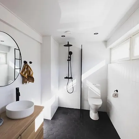 Apartmán Etelaeisen Keskustan Luksusta Tarjoava Helmi Omalla Spa-osastolla
